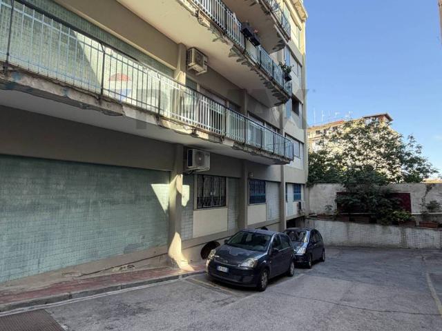 Appartamento in vendita a Napoli NA