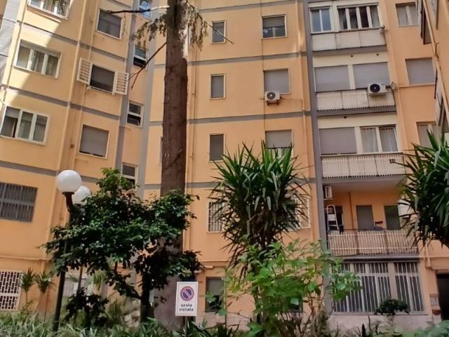 Appartamento in vendita a Napoli NA