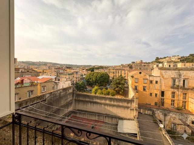 Appartamento in vendita a Napoli NA