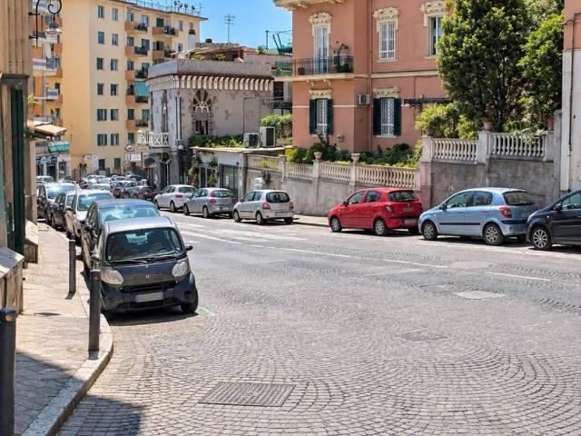 Appartamento in vendita a Napoli NA