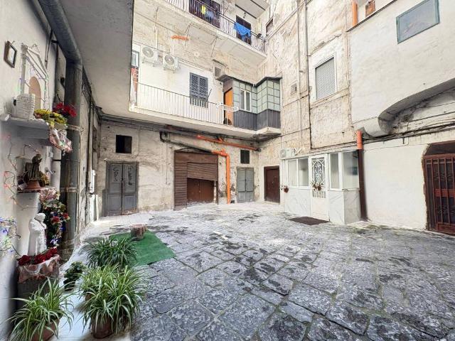 Appartamento in vendita a Napoli NA
