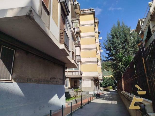 Appartamento in vendita a Napoli NA