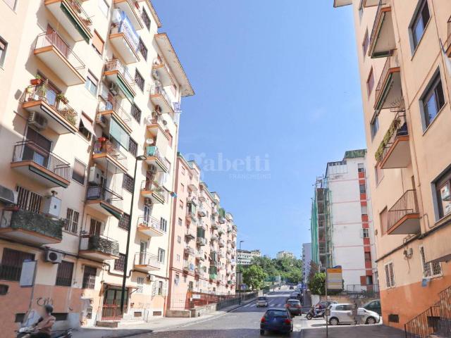 Appartamento in vendita a Napoli NA