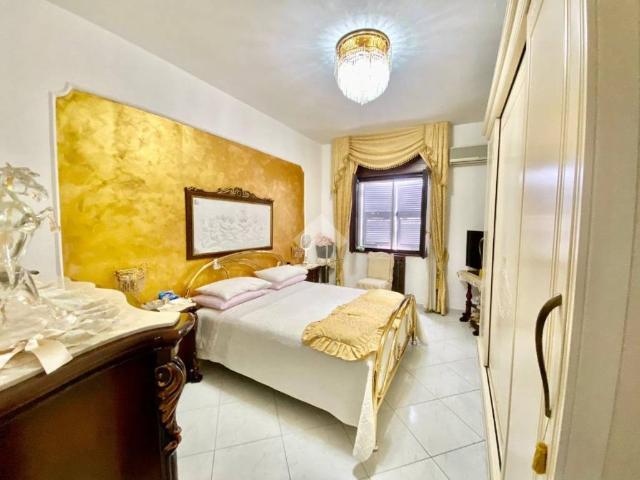 Appartamento in vendita a Napoli NA