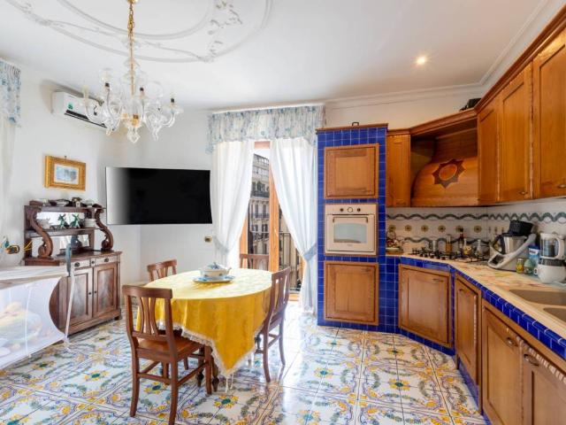 Appartamento in vendita a Napoli NA