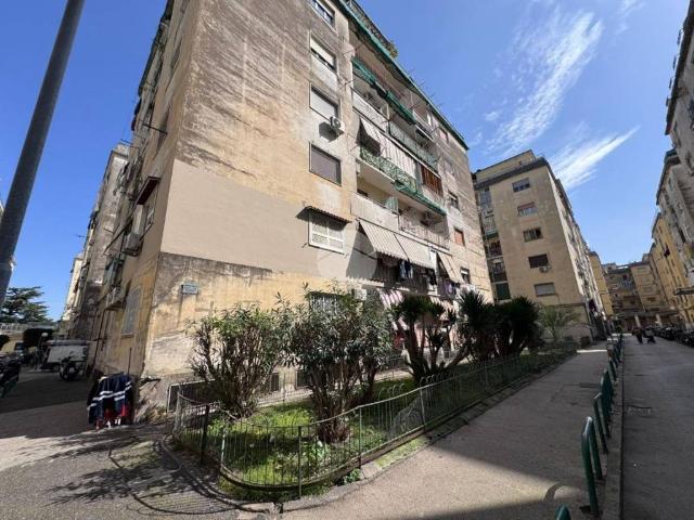Appartamento in vendita a Napoli NA