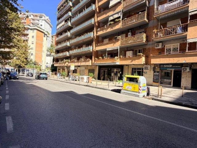 Appartamento in vendita a Napoli NA