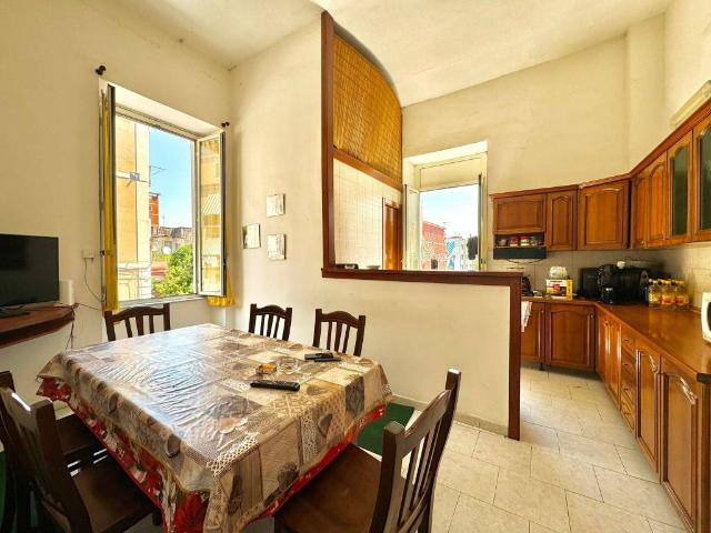 Appartamento in vendita a Napoli NA