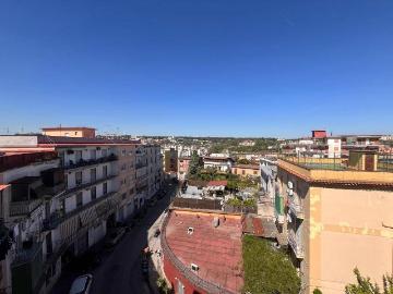 Appartamento in vendita a Napoli NA