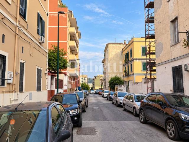 Appartamento in vendita a Napoli NA