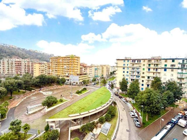 Appartamento in vendita a Napoli NA