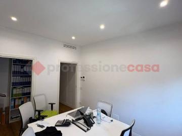 Appartamento in vendita a Napoli NA