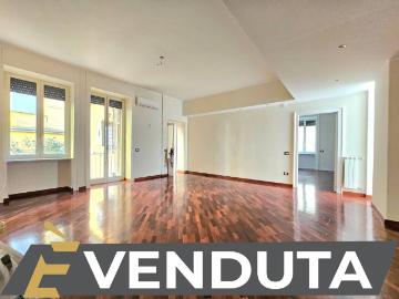 Appartamento in vendita a Napoli NA