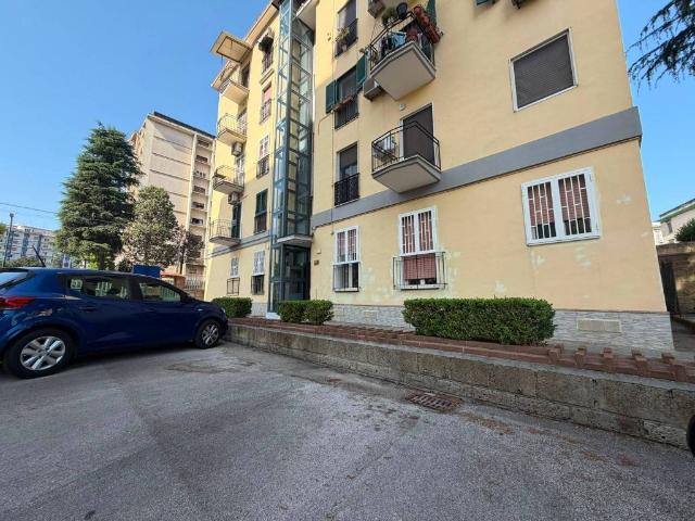 Appartamento in vendita a Napoli NA