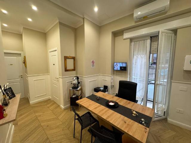 Appartamento in vendita a Napoli NA