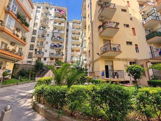 Appartamento in vendita a Napoli NA