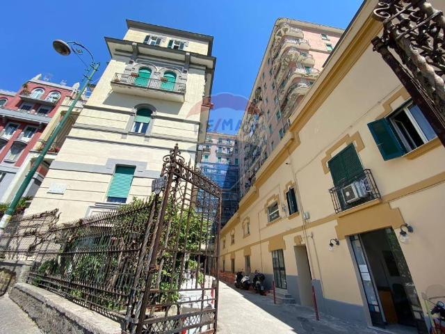 Appartamento in vendita a Napoli NA