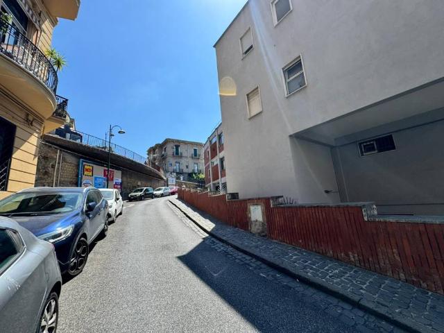 Appartamento in vendita a Napoli NA