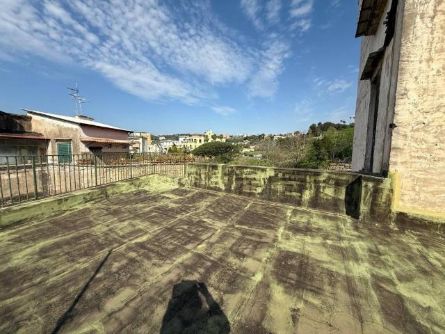 Appartamento in vendita a Napoli NA