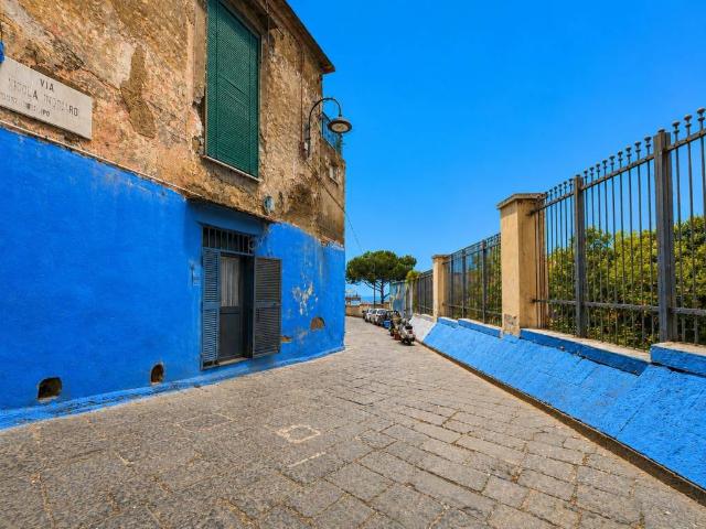 Appartamento in vendita a Napoli NA