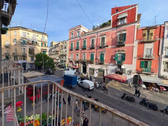 Appartamento in vendita a Napoli NA