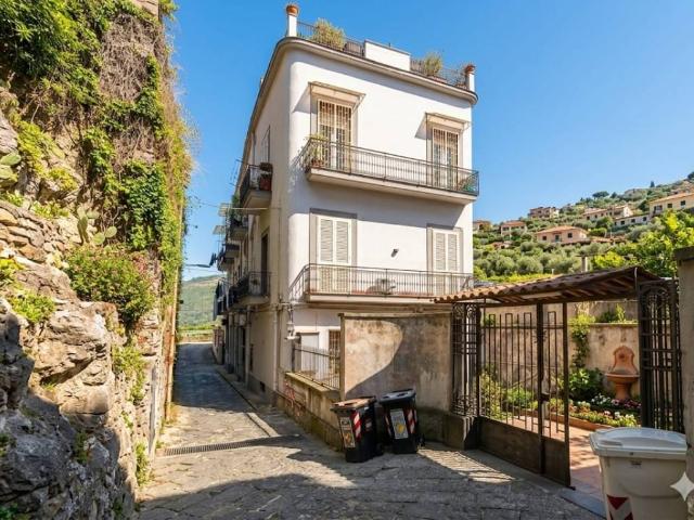 Appartamento in vendita a Napoli NA