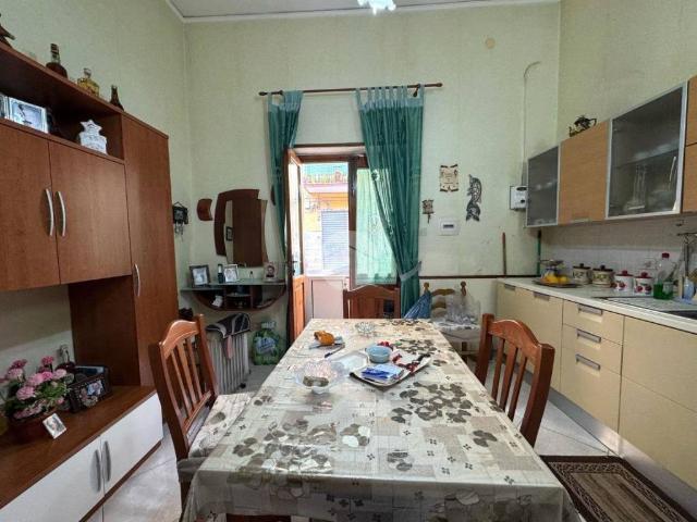 Appartamento in vendita a Napoli NA