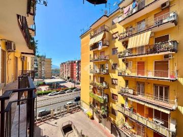 Appartamento in vendita a Napoli NA