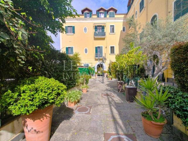 Appartamento in vendita a Napoli NA