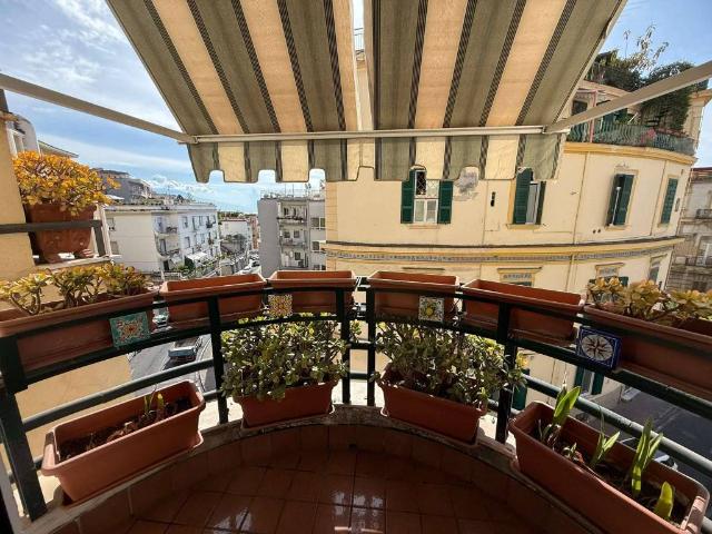 Appartamento in vendita a Napoli NA