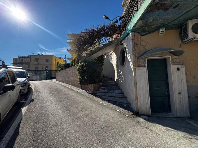 Appartamento in vendita a Napoli NA