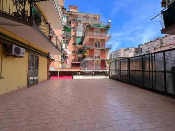 Appartamento in vendita a Napoli NA