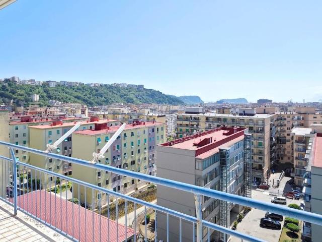 Appartamento in vendita a Napoli NA