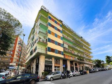 Appartamento in vendita a Napoli NA