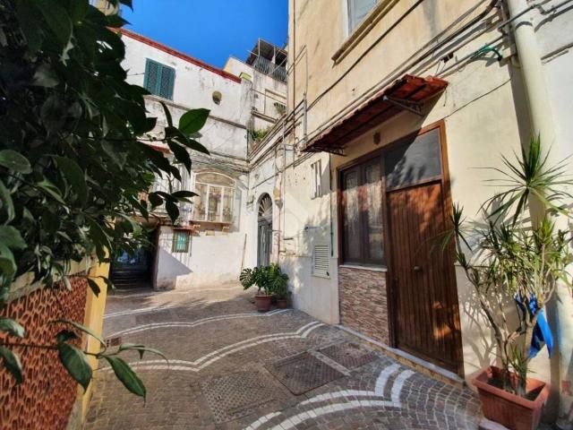 Appartamento in vendita a Napoli NA