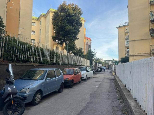 Appartamento in vendita a Napoli NA