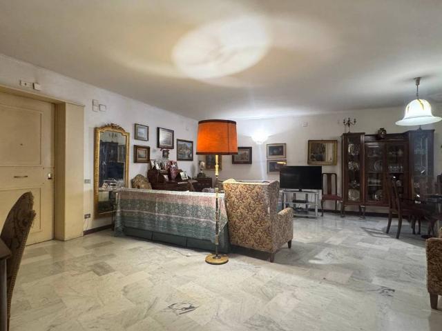 Appartamento in vendita a Napoli NA