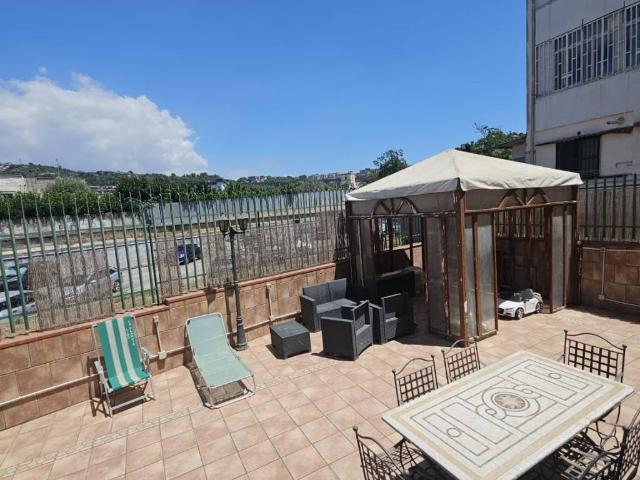 Appartamento in vendita a Napoli NA