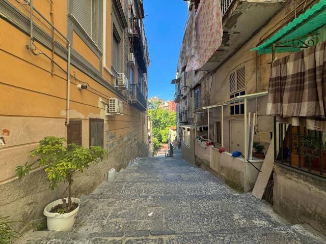 Appartamento in vendita a Napoli NA