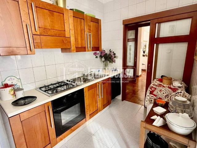 Appartamento in vendita a Napoli NA