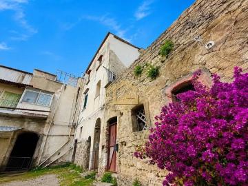Appartamento in vendita a Napoli NA