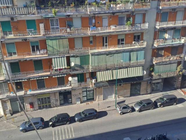 Appartamento in vendita a Napoli NA
