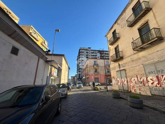 Appartamento in vendita a Napoli NA