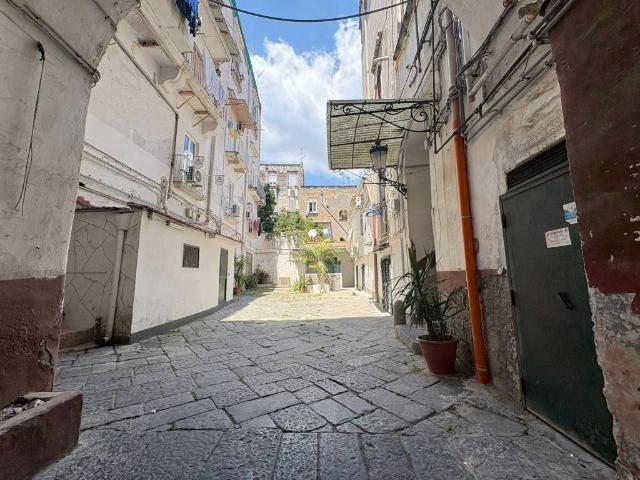 Appartamento in vendita a Napoli NA