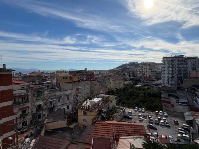 Appartamento in vendita a Napoli NA