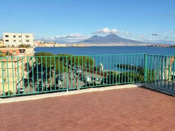 Appartamento in vendita a Napoli NA