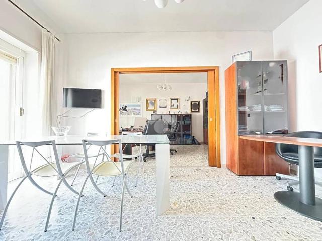 Appartamento in vendita a Napoli NA