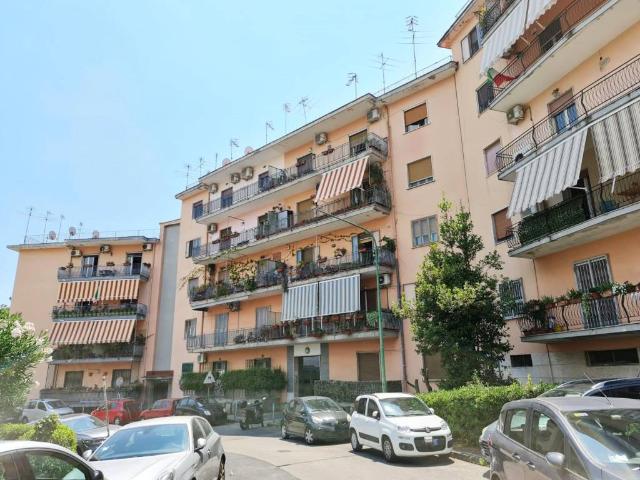 Appartamento in vendita a Napoli NA