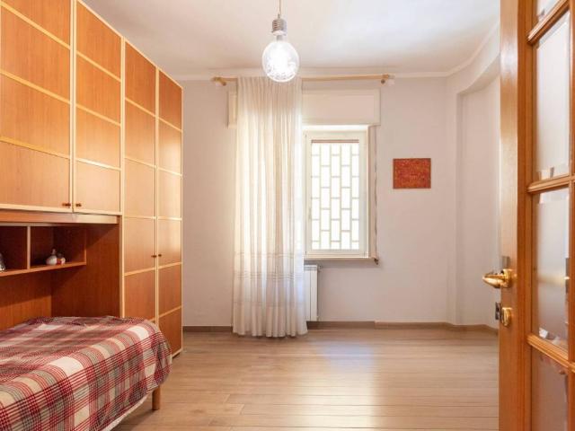 Appartamento in vendita a Napoli NA