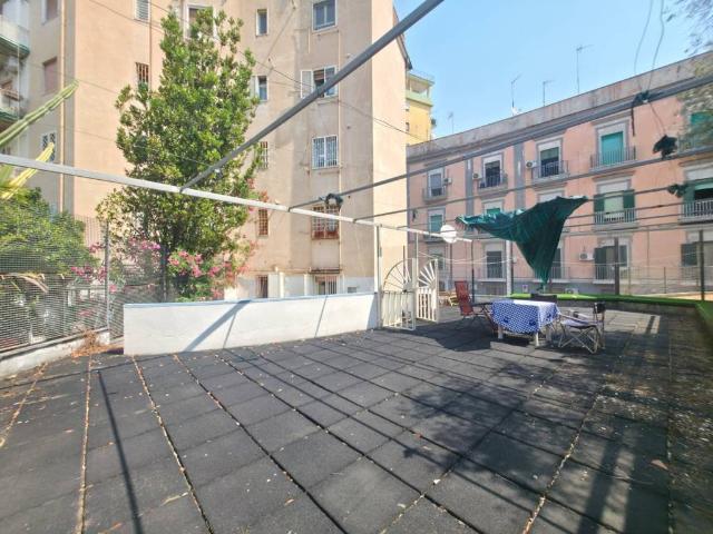 Appartamento in vendita a Napoli NA